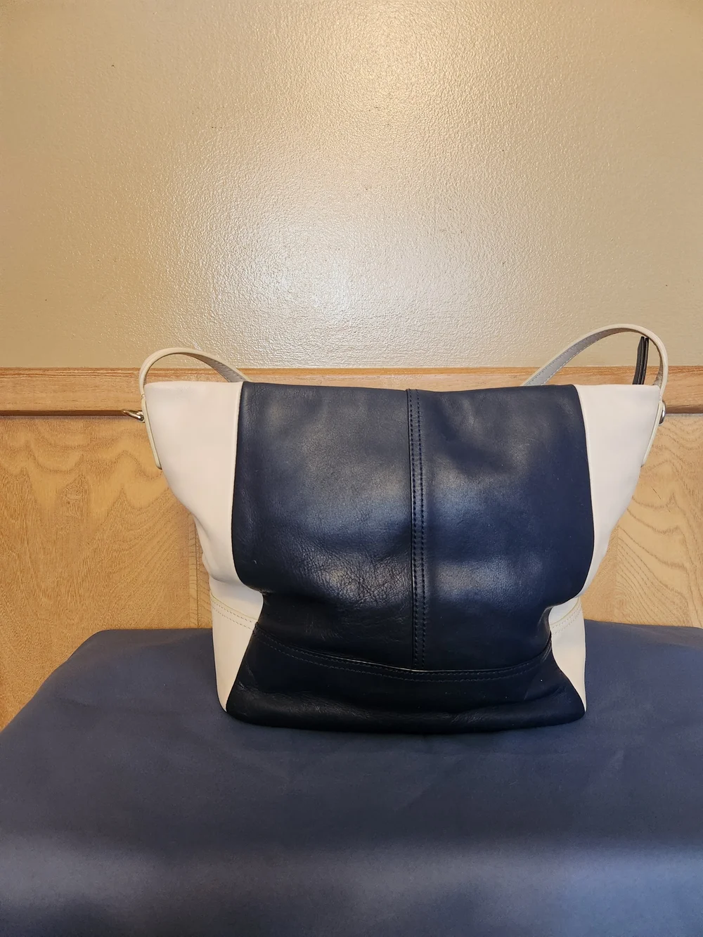 Coach Navy and White Leather Hobo Shoulder Bag